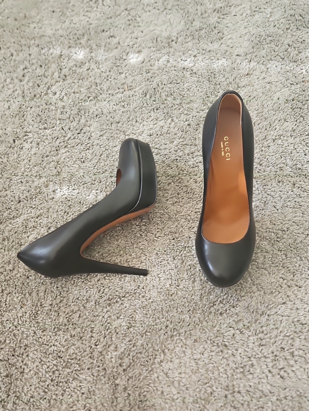 Gucci Black Leather High Heel Pumps 37.5